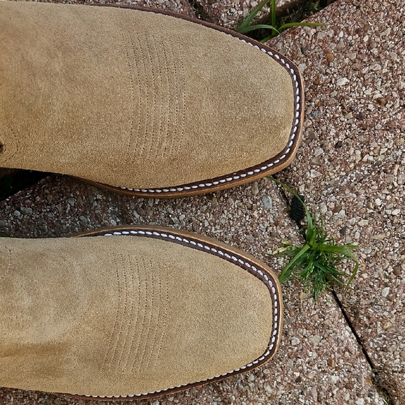 Rios of Mercedes - Picture 3 of 8